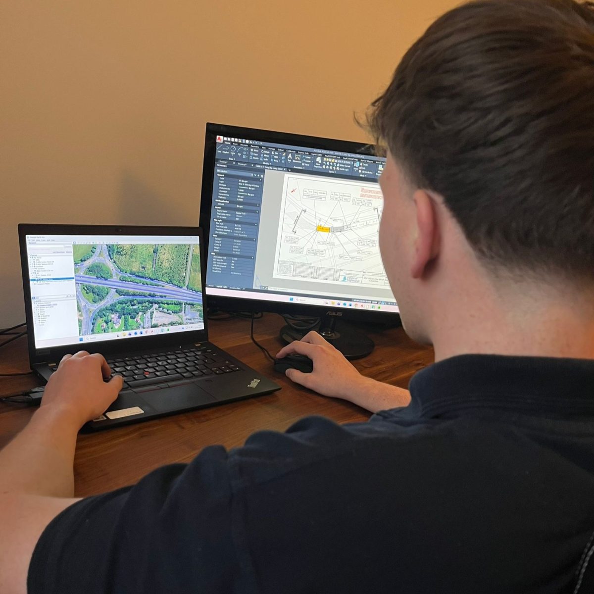 Thomas working at his laptop.